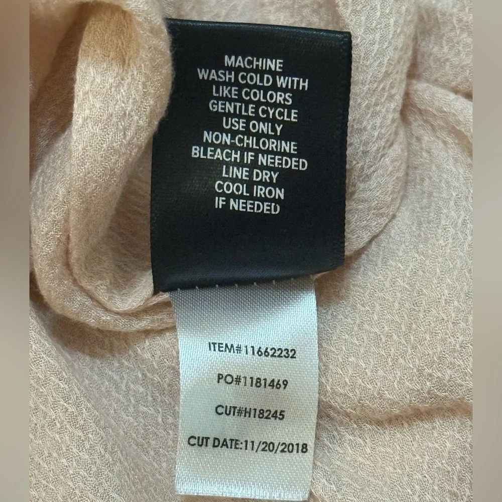 Torrid light pink off the shoulder blouse women’s size 3 - Picture 8 of 8